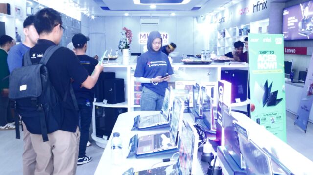 Momen grand opening Mugen Computer Bone di Jl. Besse Kajuara, Kota Watampone, Kamis 3 September 2026. (Dok. ENews)